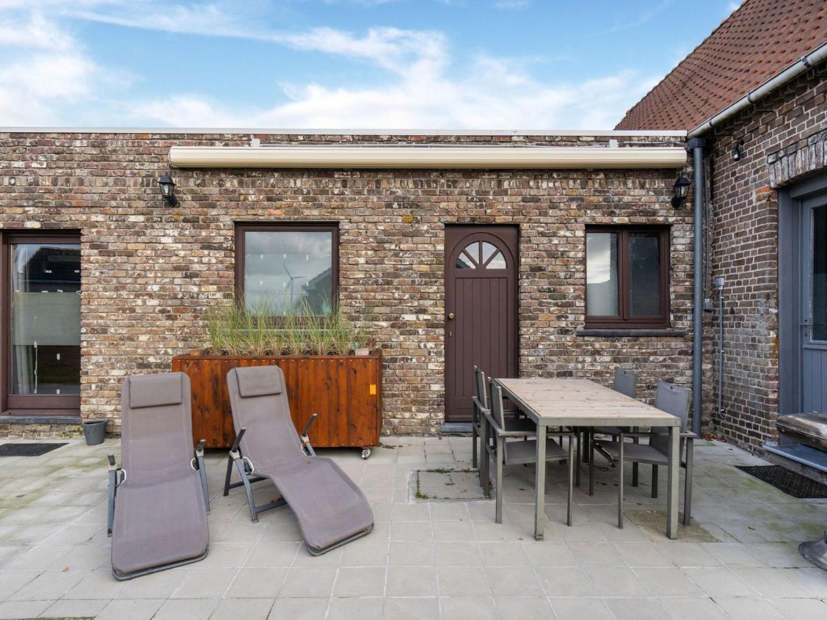 Tasteful Holiday Home In Loppem With Jacuzzi Eksteriør billede